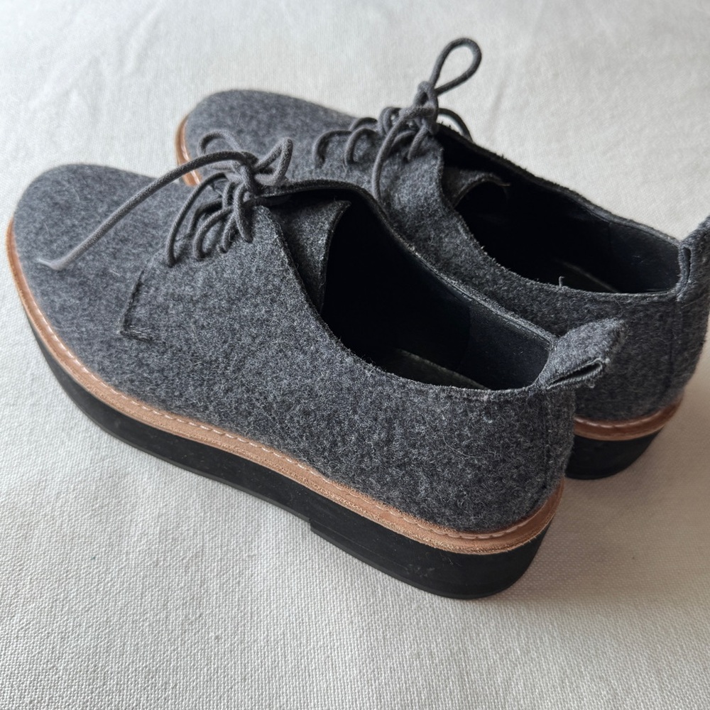 Eileen Fisher Gray Wool Lace-Up Shoes